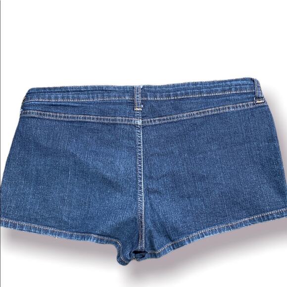 City Streets Blue Jean Mini Shorts Size 13 - Picture 4 of 6